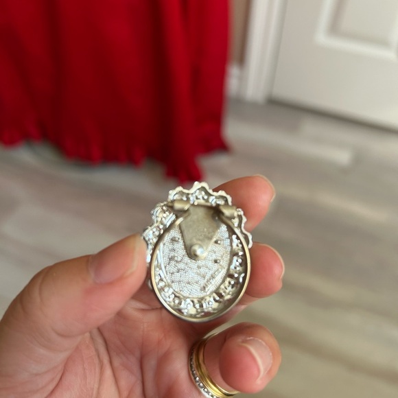 4/$100 Germany vintage Elegant Silver and White Floral Brooch 🌸 - Picture 4 of 6